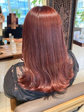 ヘアリゾート粋 ティガ 池袋店(tiga) レッドブラウン/外はねロング
