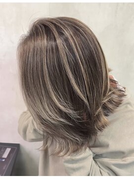 ユニー(uniii) 白髪ぼかしハイライト