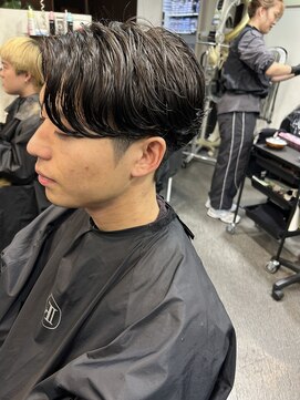 サロン ド ロイ(Salon de Roi) 大人らしさニュアンスパーマセンターパートカルマパーマ