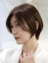 表参道白髪ぼかしウルフショートカットベージュアッシュ30代40代