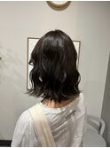 オリーブグレー
