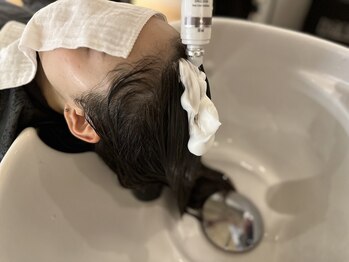 ファースト 吉祥寺(FIRST KICHIJOJI)の写真/話題の泡トリートメントで今までにないツルツル手触り！「WELLA system」エリートケアロジスト認定サロン♪