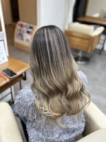 リングバイモアムー(Ring by Moremuu) 人気スタイル ミルクティーバレイヤージュ