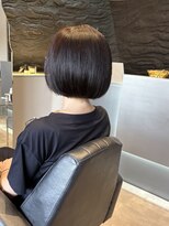 ミュー(MU)&nbsp;艶めくダークブラウンの丸みボブ