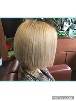 ナンバーエイト(number eight)&nbsp;切りっぱなしぱつっとボブサラツヤ髪ホワイトブロンド