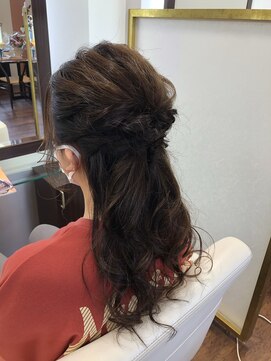 アムズヘアーファム ハーフアップ