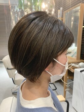 グラッシー センター北店(GLASSI) ショートボブ★耳かけショートフォギーベージュ★センター北