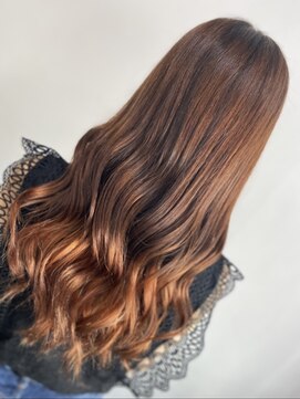 ラビス クローバー(Lovis clover) Aラインボブ/ドレスヘア/マロンベージュ/かきあげ