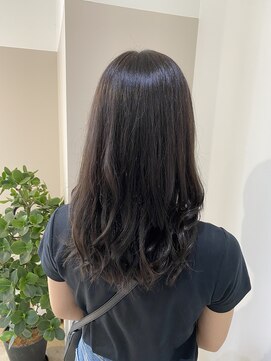 エイム(AIM) グレージュカラー/透ける暗髪