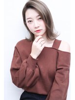 エルサ(Elsa)&nbsp;【Elsa元町・三宮】ミルクティーグレー×外ハネミディアム２