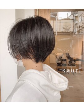 カウチ(kauti) 黒髪ハンサムショート