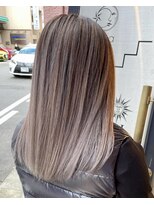 ロナバイソル(lona by SoL)&nbsp;美髪ストレートカット/毛先グラデーション