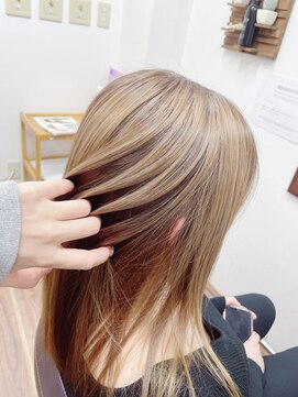 ニーナ ヴィジョン(NINA visioN) シャドールーツ