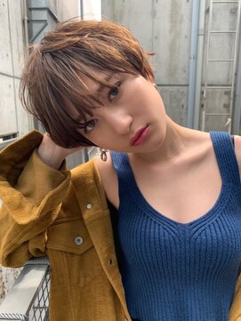 ケアリー 大日(Carelly) 大人カッコイイ♪レイヤーショート前髪小顔ベージュ