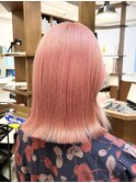 コーラルピンク/ピンクベージュ/ブリーチ/ダブルカラー/20代