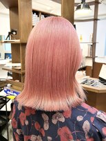 ラック 表参道(LUCK)&nbsp;コーラルピンク/ピンクベージュ/ブリーチ/ダブルカラー/20代