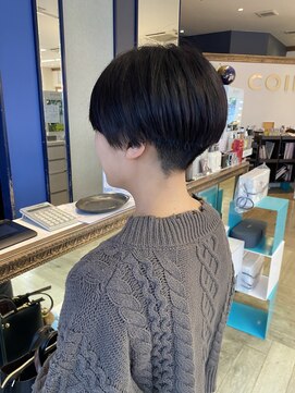 コワファースト 大分(COIFF1RST) レディース刈り上げマッシュ