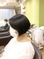 ヘアー グリーン(hair green)&nbsp;丸みシルエットの大人ナチュラルショートボブ