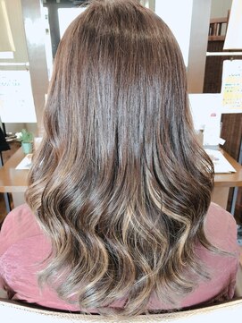 ヘアメイク フェイス(hair make faith) ゆるウェーブがかわいいスイートロング