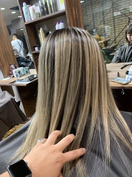 ラフ(LAFF) #黒髪#ボブルフ#ネビージュ#小顔#ワンレン