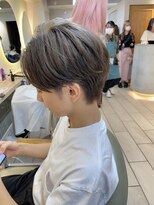 テトラ バイ ネオリーブ 横浜西口店(tetra by neolive)&nbsp;横浜★ケアブリーチ　ハイトーン　センターパート