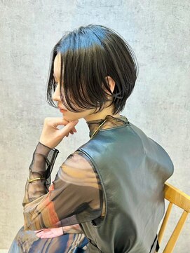 ハルキミナト ジャパン トウキョウ(HARUKI MINATO japan TOKYO) 30代40代50代耳かけショート前髪なしハンサムショートカット小顔