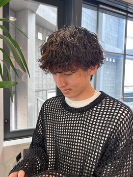 アウラ(AURA) 波巻きパーマツイストスパイラルスパイラルパーマ