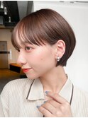 ショート前髪カットおくれ毛くびれヘアミルクティー_ba484242