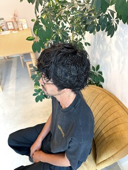 メイヘア(May Hair)の写真/ビジネスシーンに映えるお手入れしやすいパーマをご提案！新規10%オフでお得にご利用できます◎