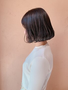 アーシュ(h[a:∫]) 首筋がキレイ☆簡単スタイリング☆ワンカールボブ☆愛され