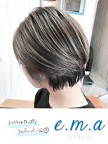 エマヘアデザイン(e.m.a Hair design) シルバーベージュ