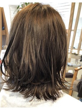 カーイ(Kkaaai powered by Ari gate) ３０代４０代くびれヘアイルミナカラー大人可愛い甲斐ジュンヤ