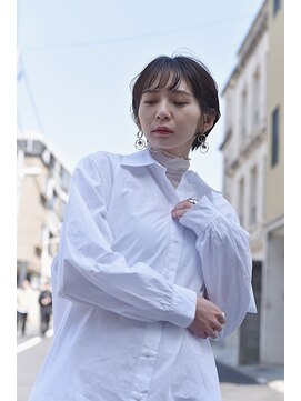 レブリイゼンコー イオンモール幕張新都心店(Reverie ZENKO) アッシュカラー×小顔ショート