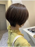 大人可愛い前下がりゆったりショートボブ