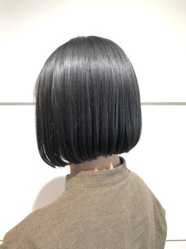 ルー(loup) ボブ/ミニボブ/切りっぱなしボブ/ぷつっとボブ/福岡/天神/大名