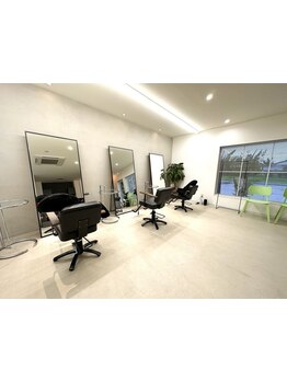 丁寧なカウンセリングで、一人ひとりにしっかり向き合い、要望以上のスタイルを叶えるサロン【keshiki】