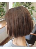 アッシュ系カラーミニボブ