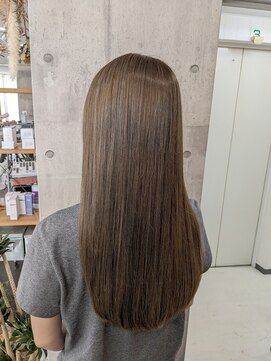 トゥーミー(to mee) シークレットハイライト×オリーブベージュ♪【新田】