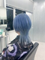 キバ(kva) ▽□□▽ウルフカット×ペールブルー