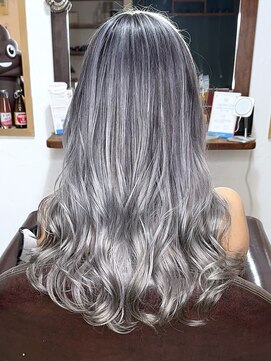 ブレイズヘアー(BLAZEhair) 【モノトーンカラー】ホワイトシャドールーツ×ブリーチ3回