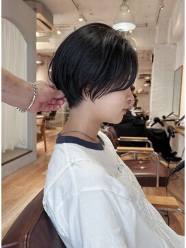 ロマリア ヒルズ 表参道 原宿(Lomalia HILLS) LomaliaHILLSナチュラルショートヘア暗めカラー