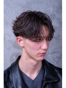 ミオ リベル(Mio'' LIBER) フェザーパーマ