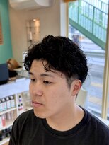 デンパツクラブ ストリート(DENPATSU CLUB Street)&nbsp;波巻きシャドウパーマ×センターパート