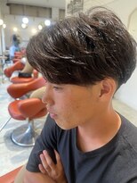 マカロンコワフュールドウシワカマル(macaron coiffure de ushiwakamaru)&nbsp;センター分けパーマ