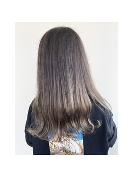 ヘアーモア イースト(Hair More East) ナチュラルなグラデーションカラー