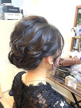 ロカット サロン(Roquat Salon) ロングシニヨンアレンジ【ヘアセット　立川/立川南/国分寺】