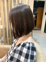 アフロートpd+ KOBE(AFLOATpd+)&nbsp;地毛風ストレート　前下がり　ミニボブ　艶カラー　小顔ボブ