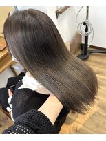 アンダーバーホワイトモデ 河内長野(_WHITE mode)&nbsp;※20代30代大人可愛い柔らかオリーブグレージュ