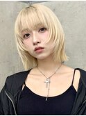 顔周りレイヤーカットくびれヘアミルクティーベージュカラー