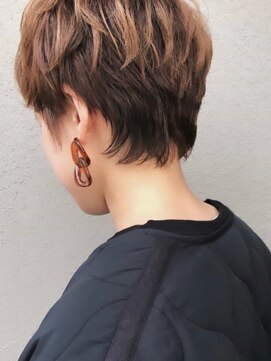 ゴカンムード(Gokan mood) nakasoneショートウルフ